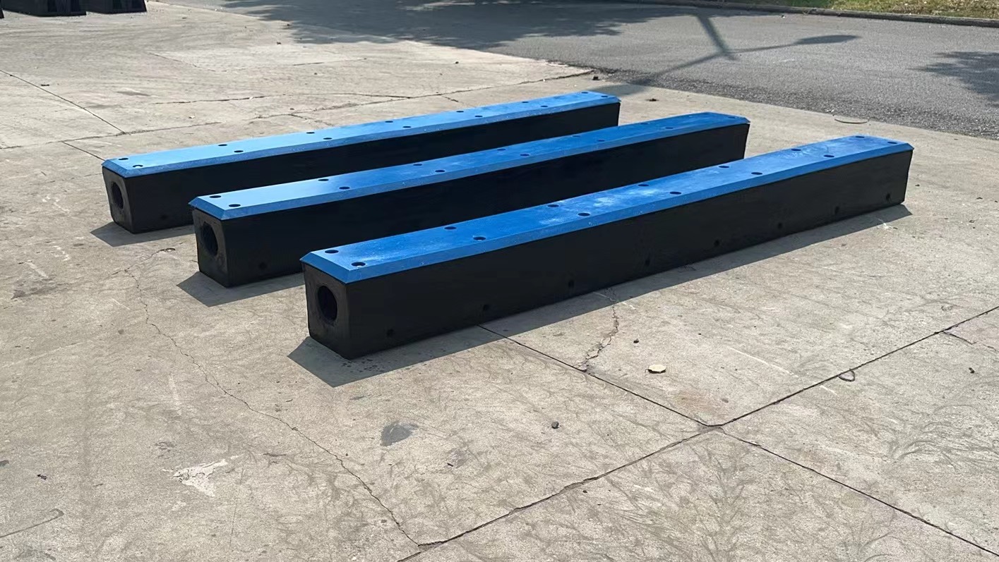 方型橡胶护舷 矩型防碰垫